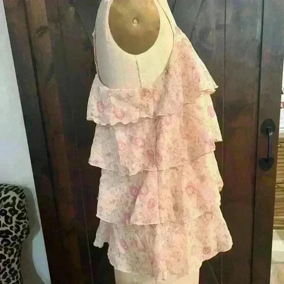 Gap, feminine ruffles camisole. Size M - Picture 3 of 7